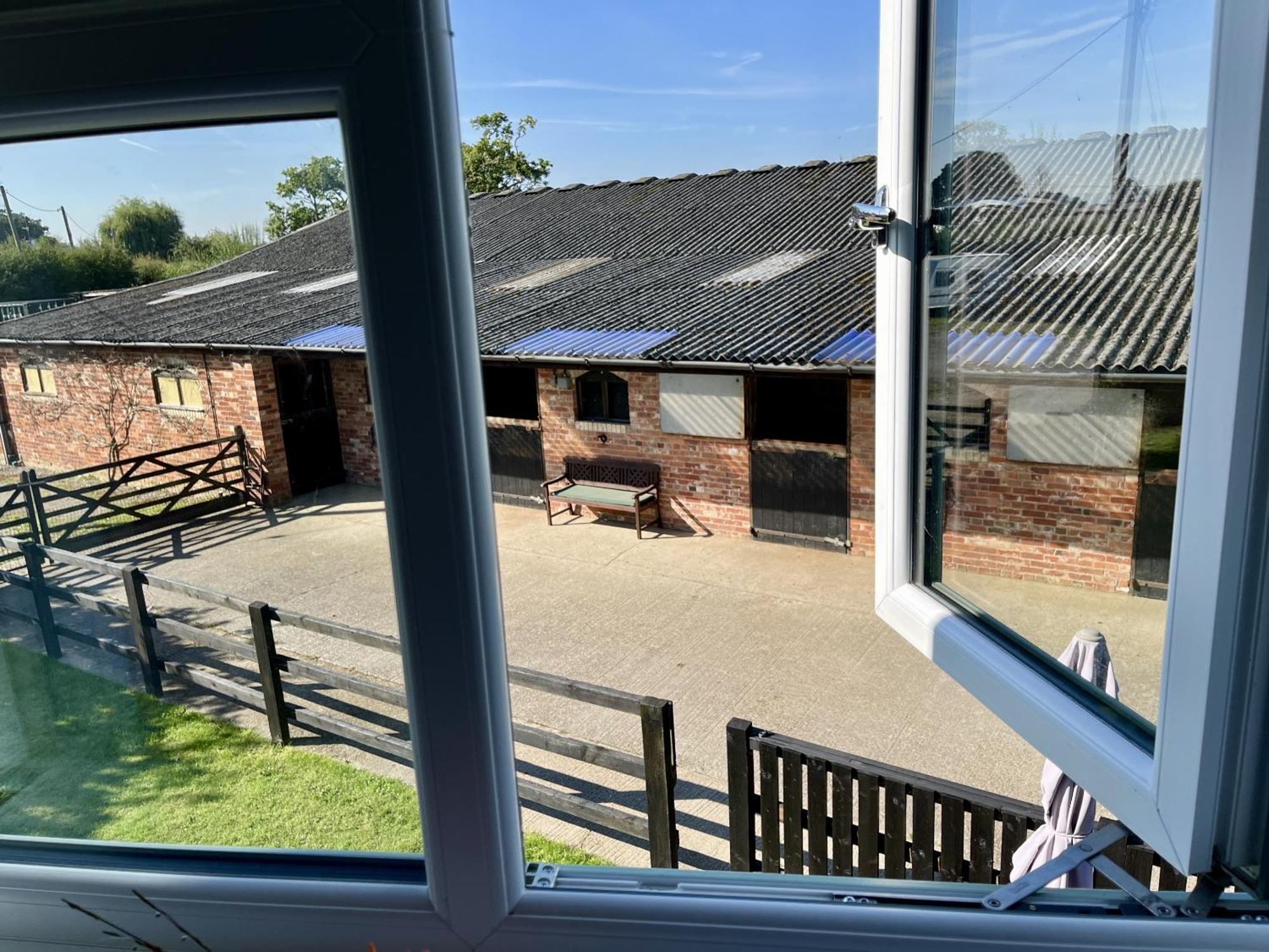 Priors Oak - A Cosy Studio With Countryside Views In Dorset Stalbridge エクステリア 写真